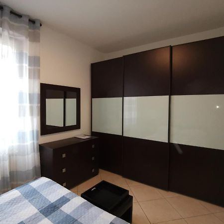 Beb I Portici Bed & Breakfast Чернобио Екстериор снимка