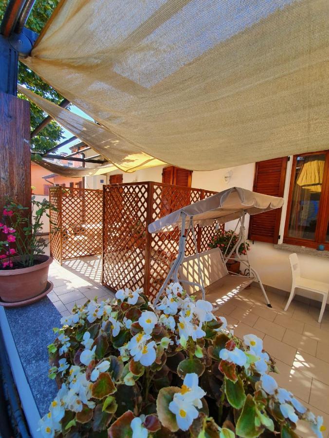 Beb I Portici Bed & Breakfast Чернобио Екстериор снимка