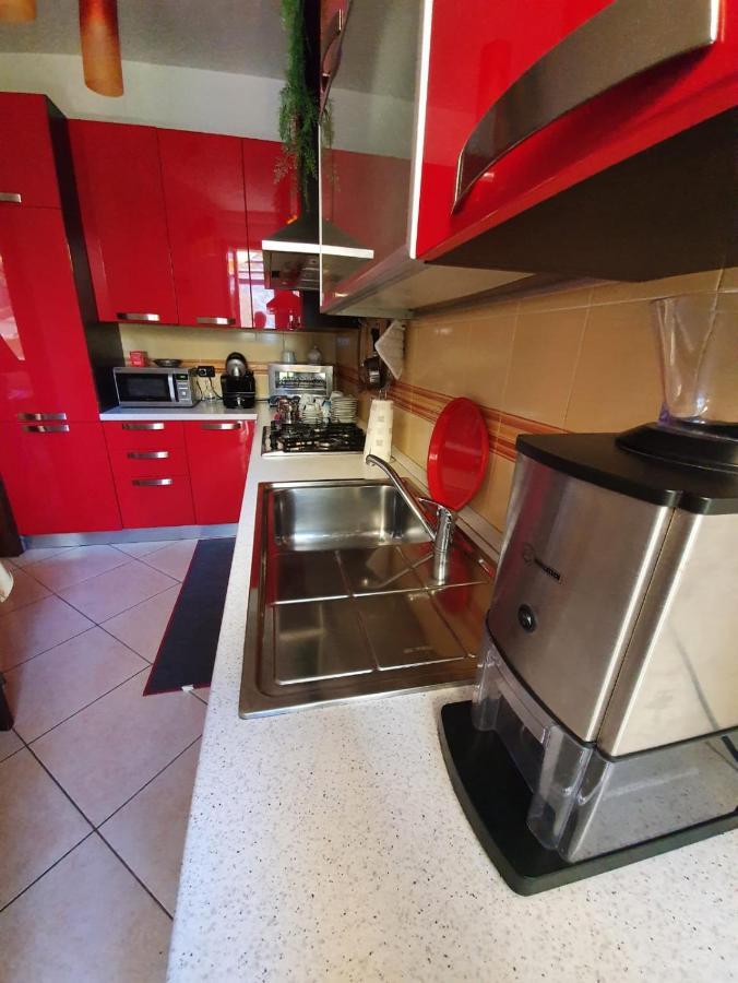Beb I Portici Bed & Breakfast Чернобио Екстериор снимка