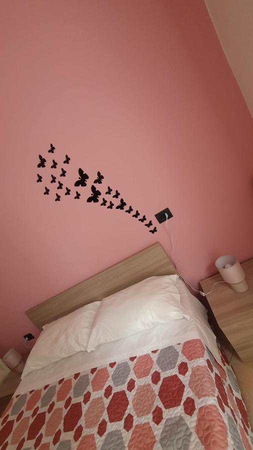 Beb I Portici Bed & Breakfast Чернобио Екстериор снимка