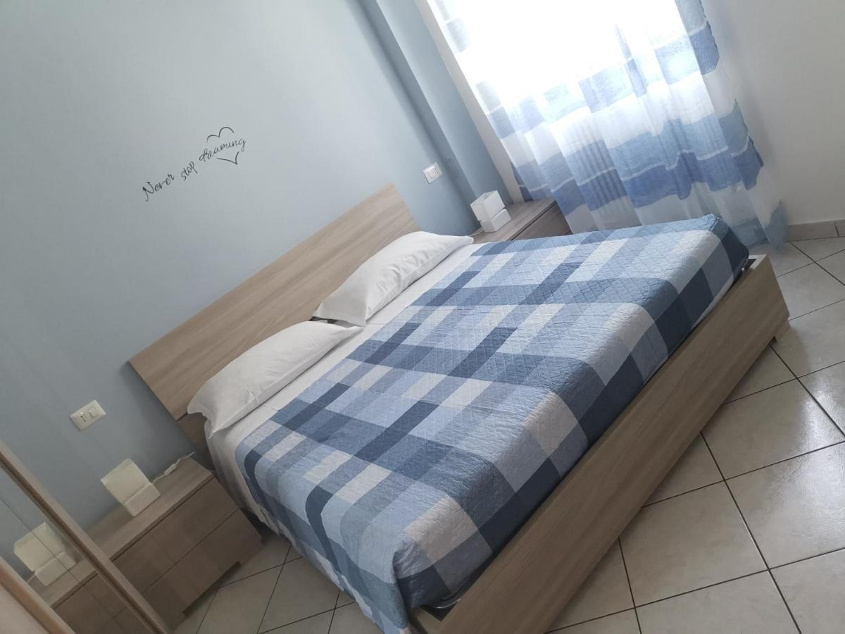 Beb I Portici Bed & Breakfast Чернобио Екстериор снимка