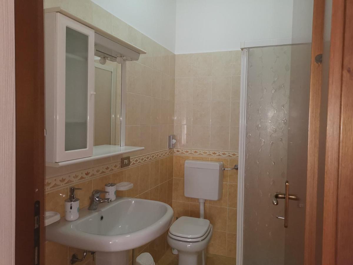 Beb I Portici Bed & Breakfast Чернобио Екстериор снимка