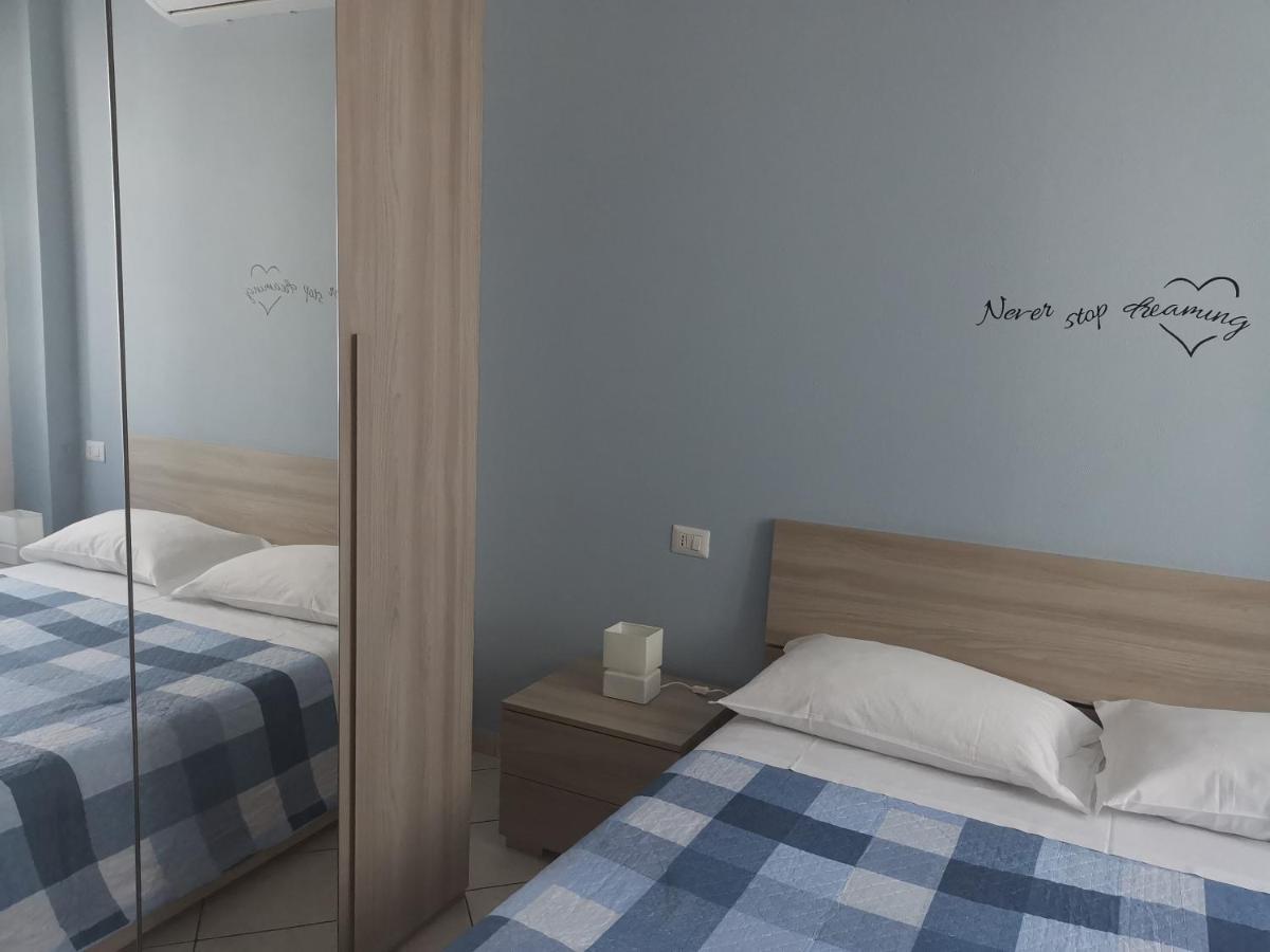 Beb I Portici Bed & Breakfast Чернобио Екстериор снимка