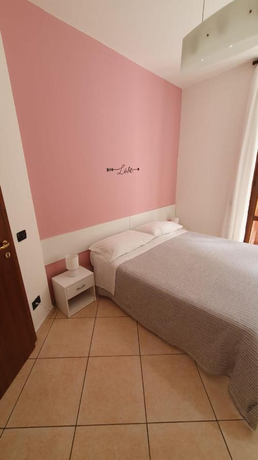Beb I Portici Bed & Breakfast Чернобио Екстериор снимка