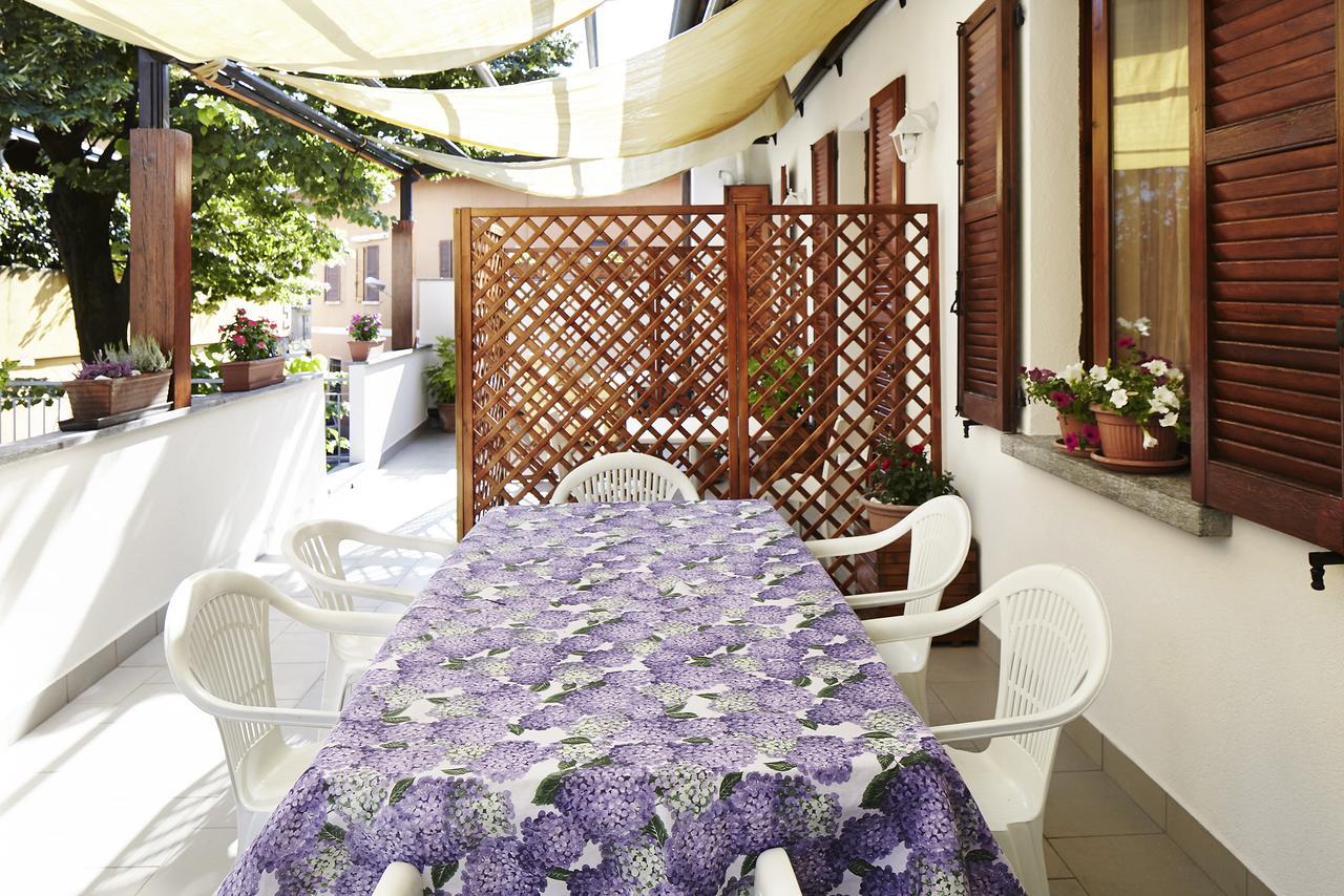 Beb I Portici Bed & Breakfast Чернобио Екстериор снимка